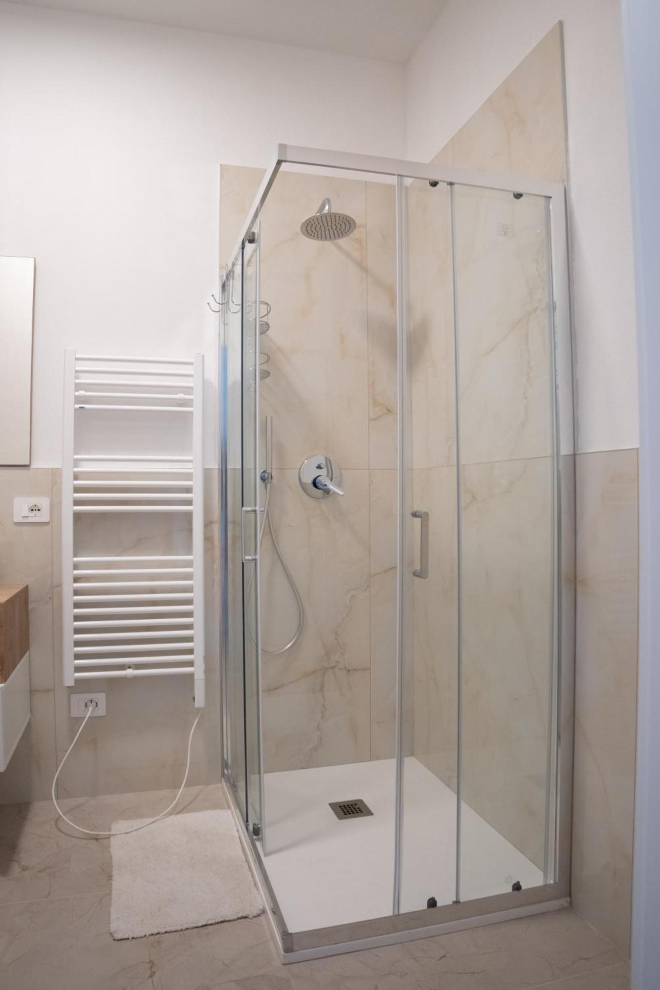Leggiuno Casa Vacanze Aria מראה חיצוני תמונה