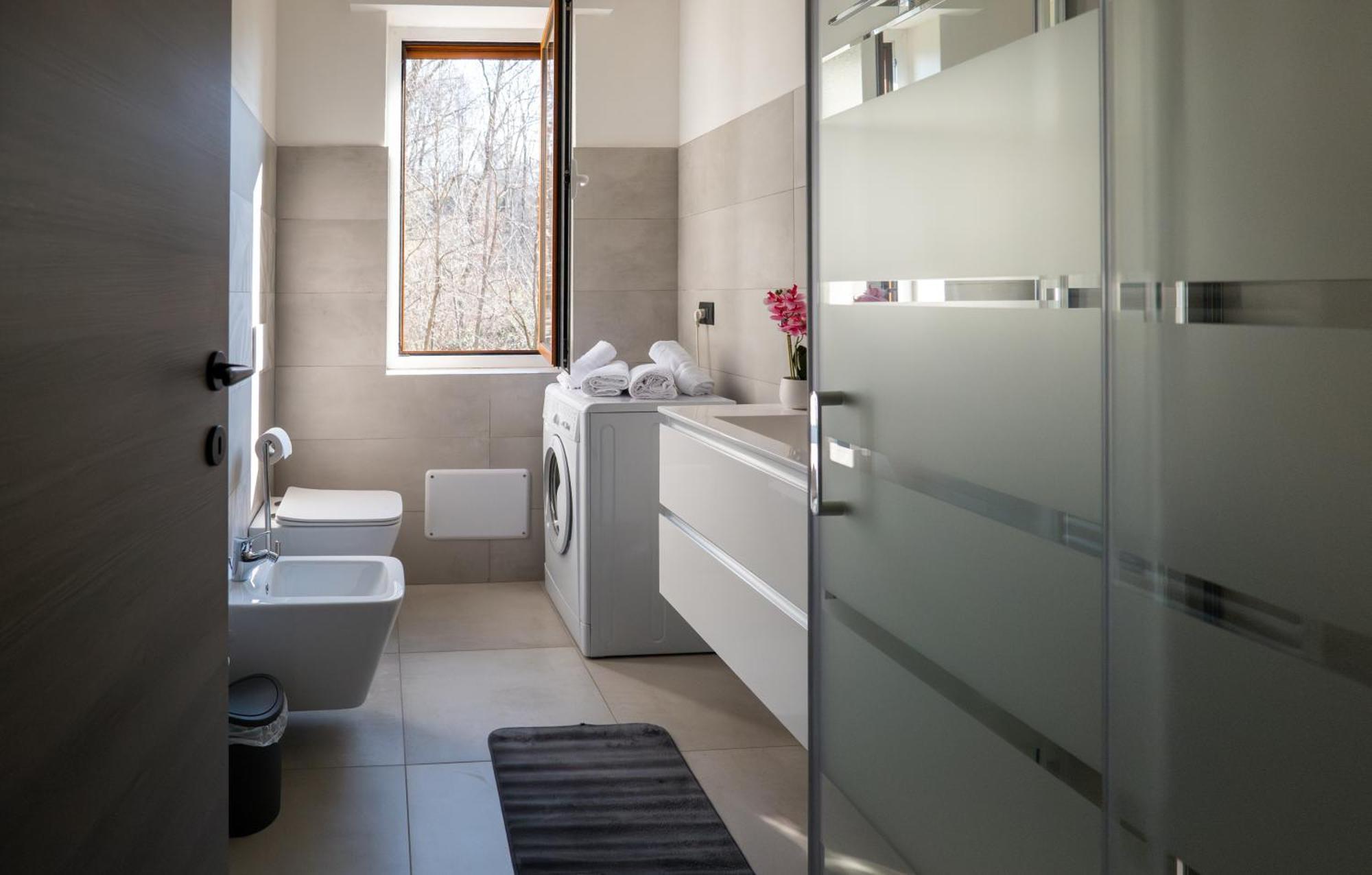 Leggiuno Casa Vacanze Aria מראה חיצוני תמונה